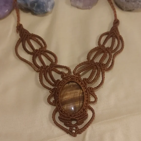 Macrame Tiger's Eye Gemstone Necklace - Picture 3 of 3